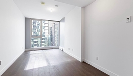 蒙特利尔市中心8、9、10 月份出租房源 ：