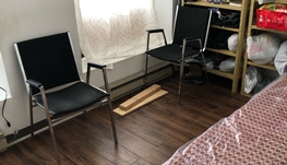 唐人街有房出租两个半750$一个