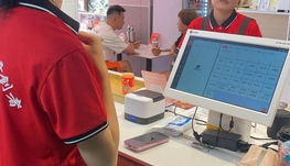 招聘中餐厅大堂经理，服务员