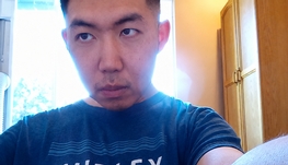 本人男，深圳人，29岁，我从未谈过恋爱，有次我回中国在上海浦东国际机场听到了让人恶心的广播说达美航空法国航空荷兰皇家航空飞往太原，我想太原屁都不算狗屎不如应该被灭掉超级让我想吐土的掉渣的地方，去你妈的，因为我妈妈是个男的，我就喜欢有脚气的脚，比如我在深圳的大姨夫，实在太过瘾了，每次闻多了有点恶心，但超级爽，他从来都是皮鞋灰袜子到我家，深圳蛇口桃花园，他们住牛栏前村。老家在天门,当时戴斯兰和梅德辛哈特都想让我爸爸去，但我爸爸考虑到小地方对自闭症更好而选择了戴镇，后来我爸不喜欢那，搬到了韦恩赖特，
