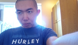 本人还不够难看，男，29岁，从未谈过恋爱，我只想找个非常非常非常漂亮的女朋友，因为美女跟难看的男生才会真的幸福。