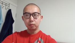 本人男29岁，从没谈过恋爱，我还在戴斯兰读过书，超级土气，现在就像丑八怪，这是我妈妈朋友和我奶奶说的，但我非常善良正直，我只相信一生一世的爱情，我非常非常想找个美女女朋友。