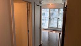 随时可以入住，Atwater高级公寓studio新房放租，1250加币，地址2300 rue tupper