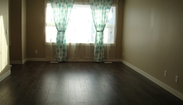 东北Coventry Hills Way 排屋优质靓房出租,