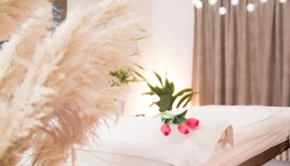 Massage8080 招聘女按摩师和前台