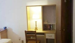 angrignon，步行3分鐘，二樓合租，歡迎愛貓認人士，550$，水電暖網全包