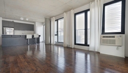 蒙特利尔市中心超大三个半（可住两人）短租全包拎包入住