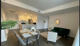 降价出租蒙大蓝线附近超大两室包全部家具，地铁站步行3分钟