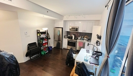 康大三分钟精装三半招租