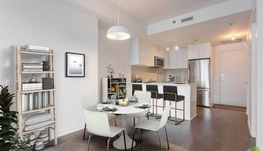 市中心近康大1190, Rue MacKay两卧两卫出租2100$/月