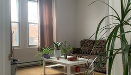 【住宅（个人出租）】NDG VENDOME 地铁独立屋二楼单房分租$780/月