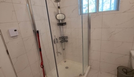 新装修房出租，3房一厅一卫一厨房