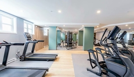 【明珠小区顶层三个半公寓招租】