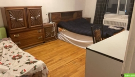 该房屋步行6分钟可达 cote vertu地铁站，附近生活便利大型超市